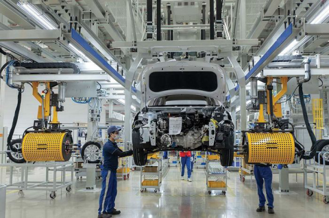 Automobile enterprises increase production in Vietnam
